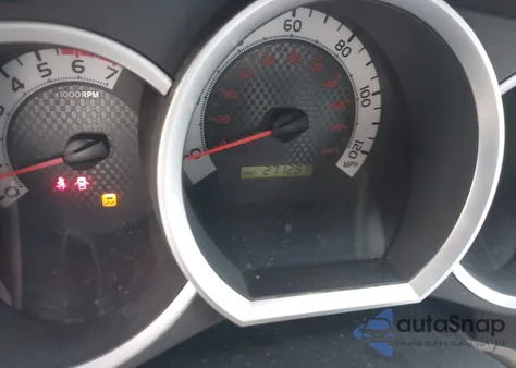 2013 Toyota Tacoma z USA, uszkodzony, nr VIN 5TFNX4CN5DX028065